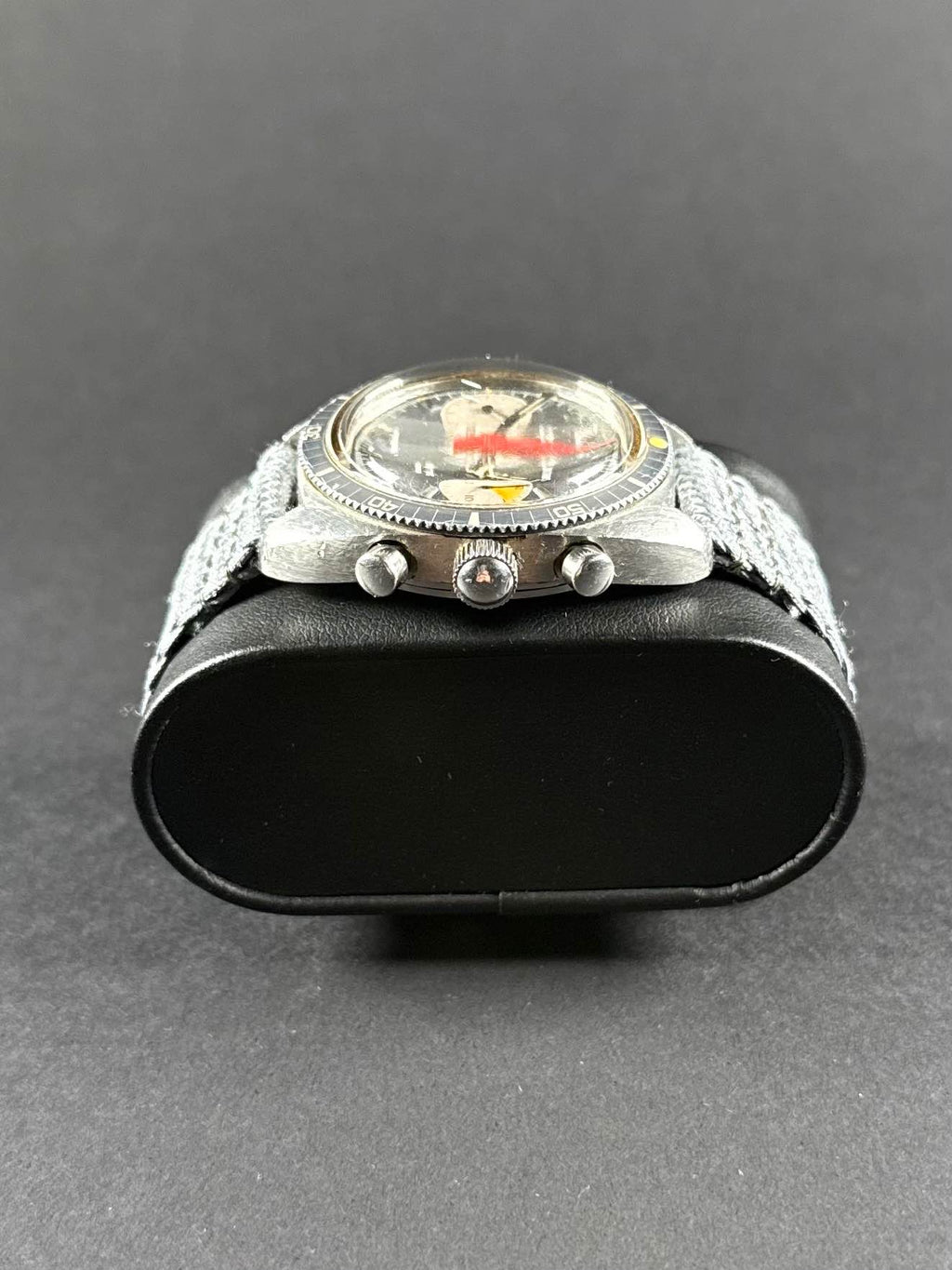 Junghans Olympic Chrono lateral derecho, pulsadores del cronógrafo y corona