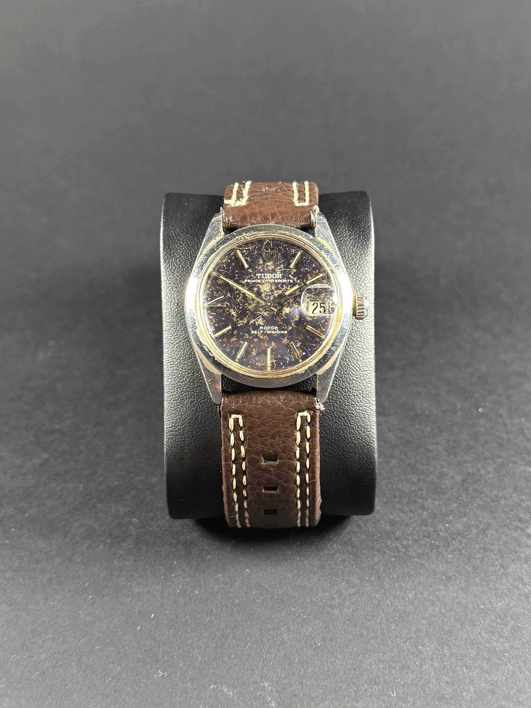 Tudor Prince Oysterdate vista frontal, esfera clásica, caja de acero inoxidable